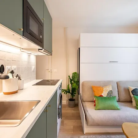 アパート Stunning Tiny - 5 Min To Eiffel Tower - Free Off-site Parking パリ