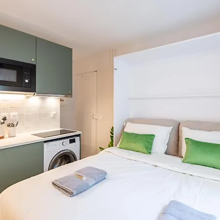 Stunning Tiny - 5 Min To Eiffel Tower - Free Off-site Parking * パリ